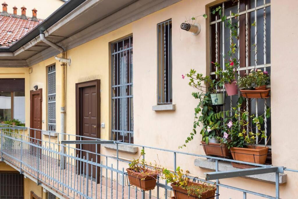 Ferienwohnung The Italian Design - 10 Minutes To Duomo Mailand Exterior foto